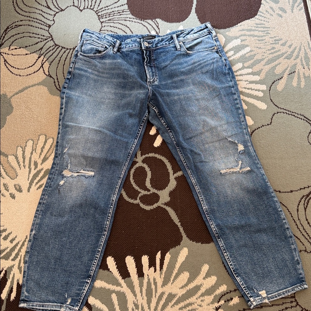 Silver Jeans Women’s Relaxed Fit Distressed Blue Jeans